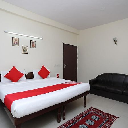 Hotel O Celebration Bnb Home Делхи Екстериор снимка