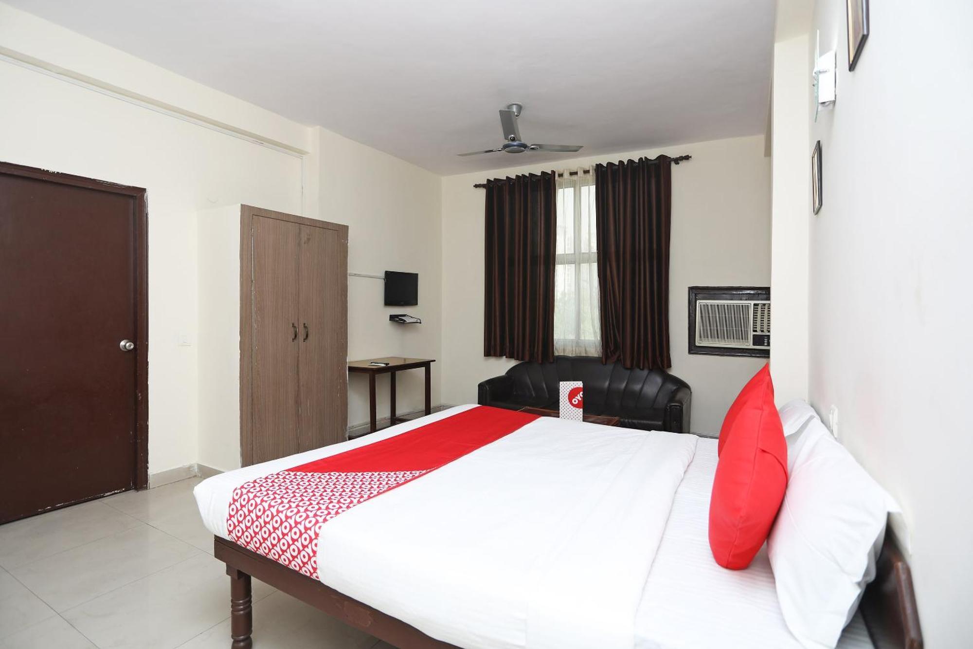 Hotel O Celebration Bnb Home Делхи Екстериор снимка