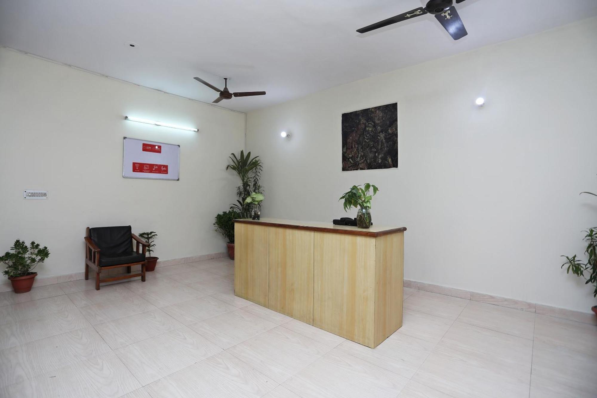 Hotel O Celebration Bnb Home Делхи Екстериор снимка