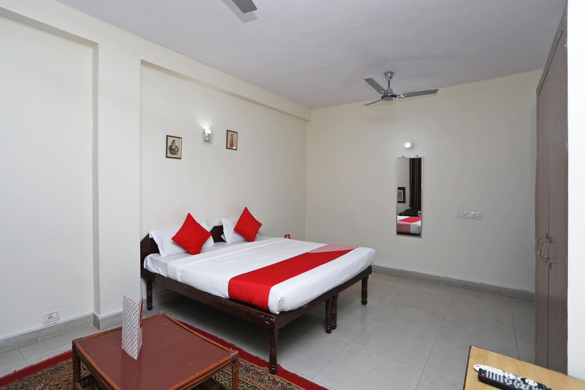Hotel O Celebration Bnb Home Делхи Екстериор снимка