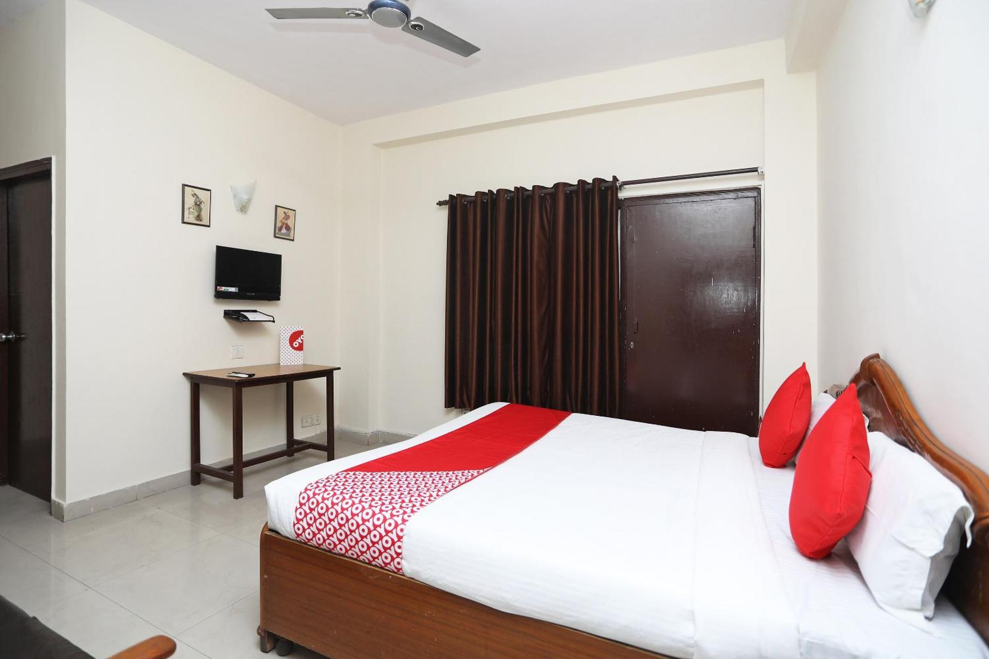 Hotel O Celebration Bnb Home Делхи Екстериор снимка