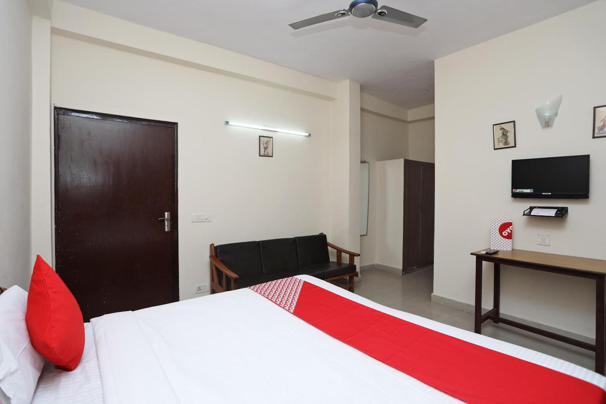 Hotel O Celebration Bnb Home Делхи Екстериор снимка